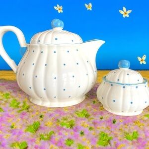 Mid-Century Salins teapot and sugar bowl, teapot lid has been repaired,